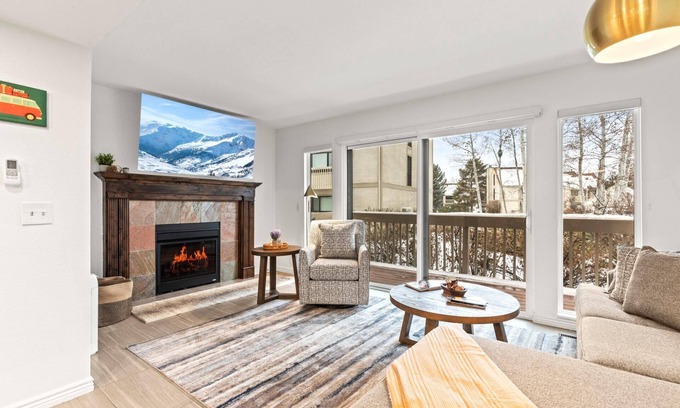 Park Meadows Condominio | KBM Resorts | Racquet Club | On Citywide bus route, only 2 miles from Resorts, Next to Rec Center with pool! RCT-42