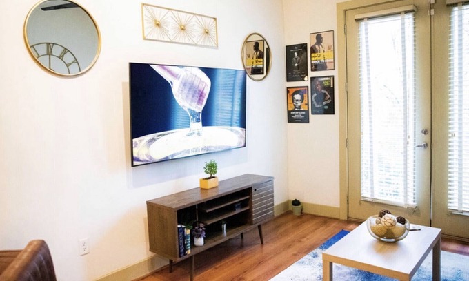 Lindridge-Martin Manor Apartamento | KCN VIBEZ! FREE PARKING! PRIME LOCATION