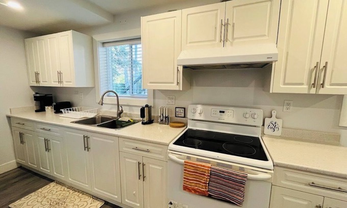 Guildford Casa | KC’s Home is ultra-comfortable Unit
