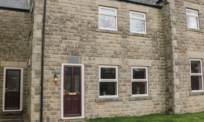 Beeley Cabaña | KEDLESTON, family friendly, character holiday cottage in Two Dales