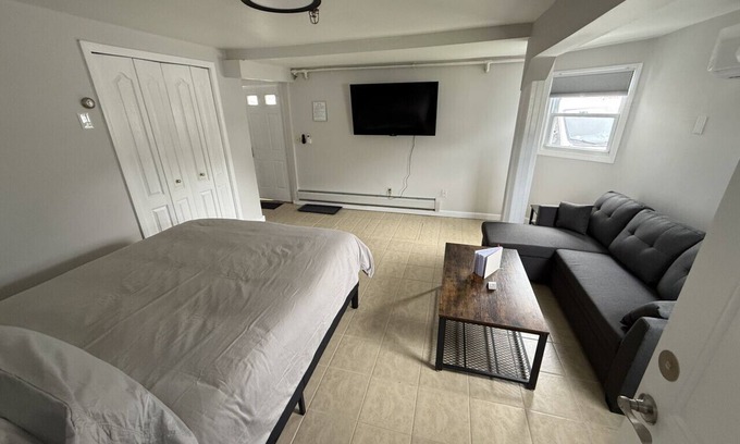 Old Lyme Apartamento | Keel at Soundview · Beach+OceanView+Sunrise