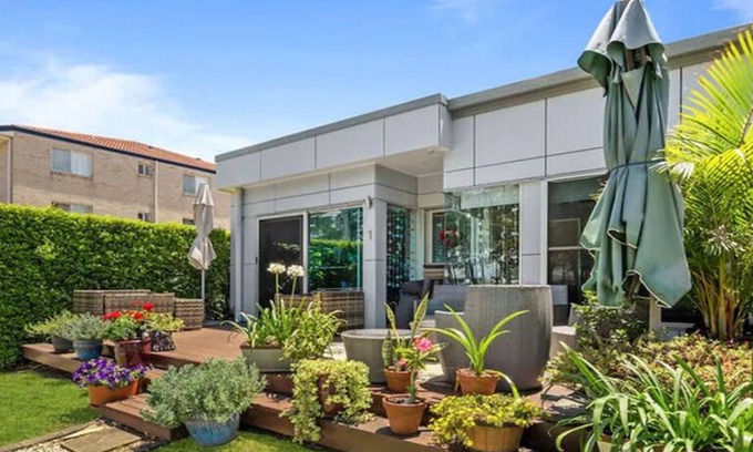 Bellara Apartamento | Keith's on Sylvan Beach. Stylish 2BR unit with awesome Pumistone Passage views.