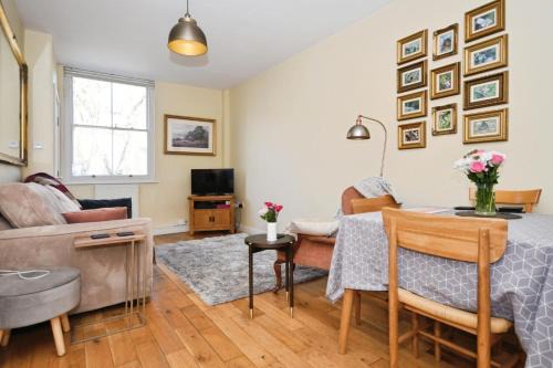 Sheffield Casa | Kelham River View Home