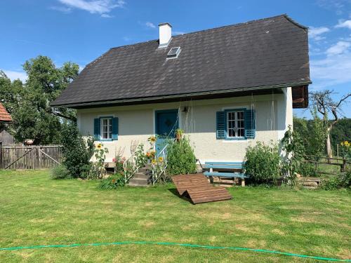 Sankt Martin im Sulmtal Casa | Kellerstoeckl-am-veganen-Bio-Lebenshof-nur-fuer-Hundefreunde-empfohlen