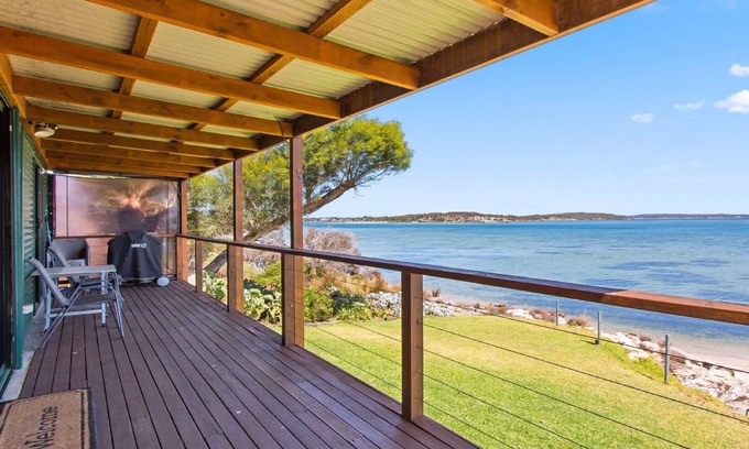 Lake Wangary Casa | Kellidie Bliss is Coffin Bay's Touch of Paradise - Perfect Couples Retreat
