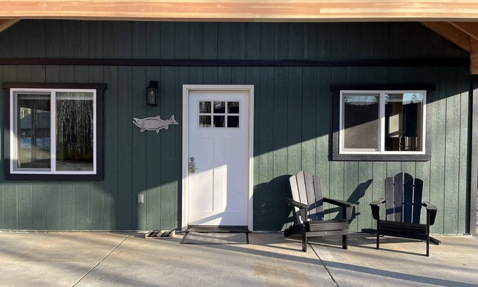 Kalifornsky Cabina | Kenai Adventure Cabins Sockeye 2/1