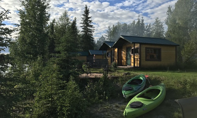 Soldotna Cabina | Kenai River Kayak and Cabin #3 30 feet from the riverbank