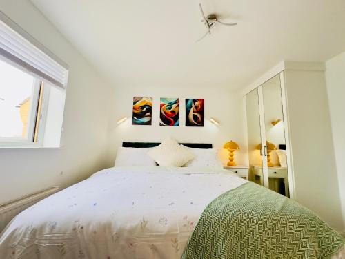 Colchester Casa | Kensington Bliss - 3 Bedroom House in Colchester