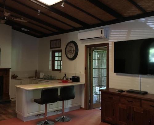 Old Reynella Casa | Kentia Palms