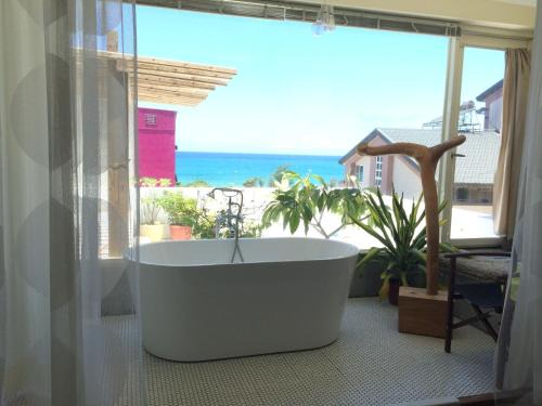 Sail Rock Beach Cama Y Desayuno | Kenting Sun Light Inn