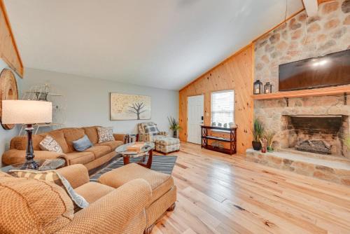 Leitchfield Casa | Kentucky Getaway with Access to Rough River Lake!