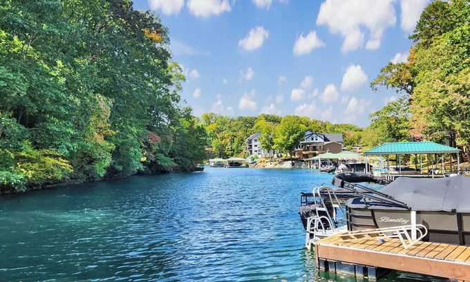 Seneca Casa | Keowee Adventures ~ Peaceful Lakefront Home on Keowee ~ 7 Miles from Clemson!