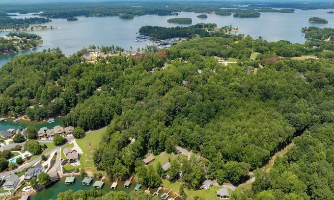 Normandy Shores Casa | Keoweenie Lake Side Cottage