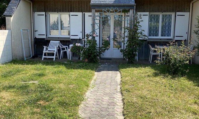 Cherrueix Casa | Gîte Ker Evan-Baño con ducha-Casa-Vista al Jardín