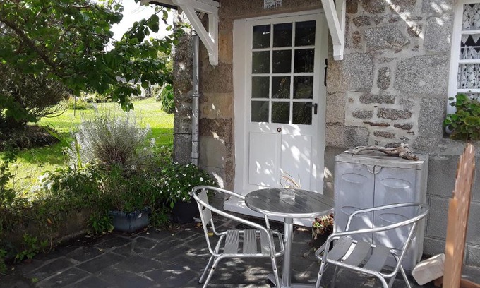 Trelivan Casa | Ker Jerome - Traditional Stone Breton Cottage near to Dinan