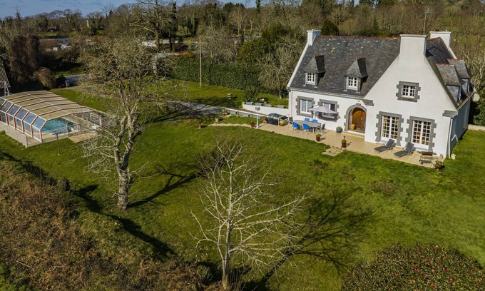 La Foret-Fouesnant Casa | Kergroes Villa with pool
