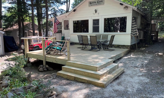 South Casco Cabaña | Kettle Cove in Sebago Lake, Maine