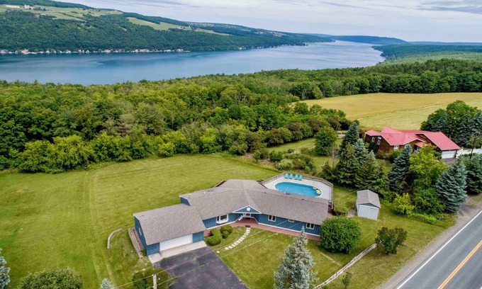Hammondsport Casa | Keuka Glory-A beautiful home overlooking Keuka Lake!