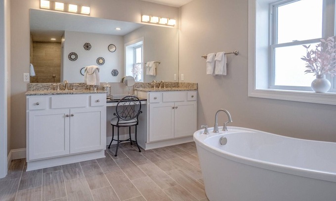 Penn Yan Casa | Keuka Lake view! WELCOME to CASA DEL LAGO UNIT #40