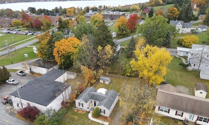 Keuka Park Casa | Keuka Park Charmer - walk to the lake!