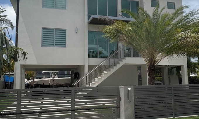 Bowens Addition Casa | KEY LARGO CASA A ESTRENAR CON PISCINA Y PORCHE