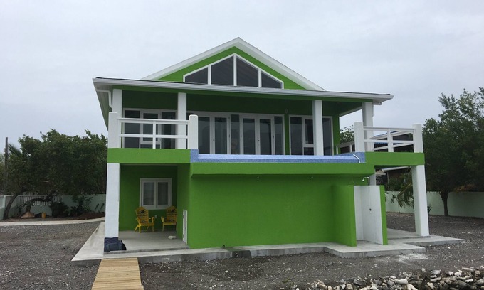Isla de Utila Casa | Key Lime Casa - Ocean Front - Private Pool