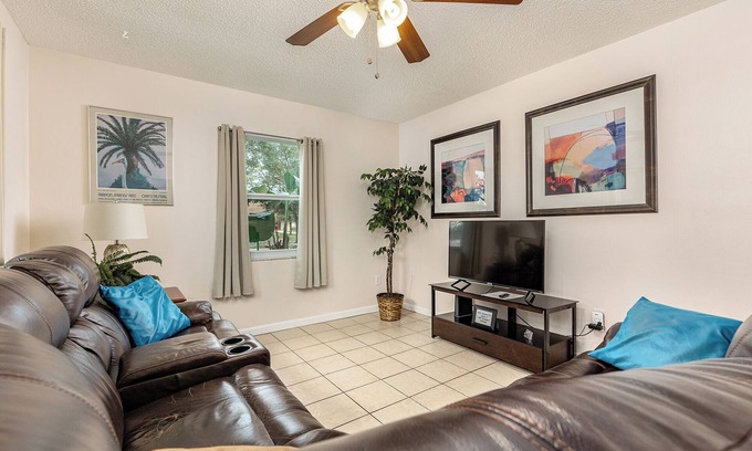 Tarpon Springs Apartamento | Key West Charm in Tarpon Springs!