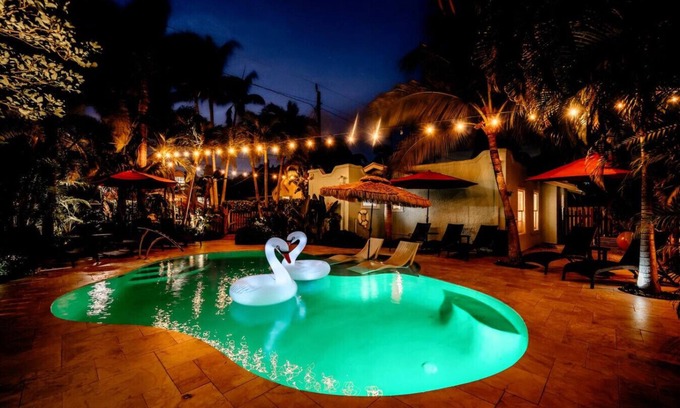 Flamingo Parks Casa | Key West Cottage a Charming Bungalow Retreat