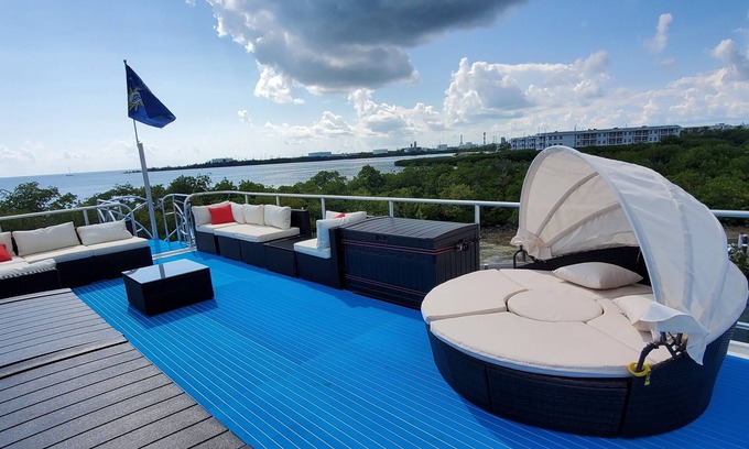 Key West Alquiler De Eote | Key West Luxury Houseboat