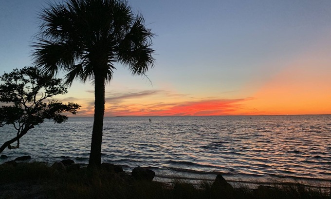 Tarpon Springs Casa | Key West Style Bungalows Close to Beaches!