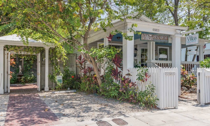 Downtown Hotel | Key West Villas