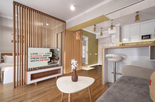 Arzakan Apartamento | KeyGo Studio #0183 next to the Cascade