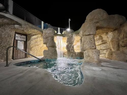 Rock Harbor Casa | Keys Escape 4 Stories, Rooftop Views & 3 Suites