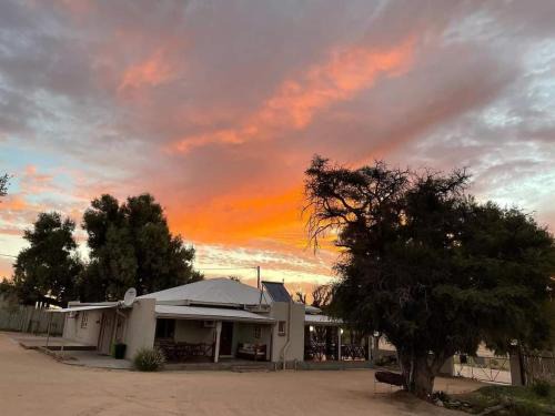 Van Zylsrus Casa | Kgalagadi Guesthouse