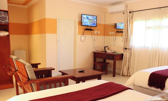 Kwekwe Cabina | Khayalethu Garden Lodges