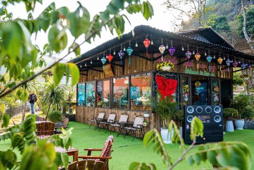 Moc Chau Cabina | Khu Nghỉ Dưỡng Tâm An 999 & Coffee