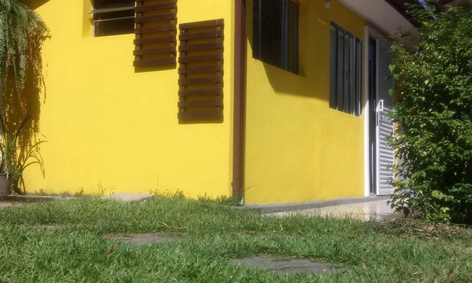 Praia do Toque-Toque Pequeno Casa | Kitnet para 4 personas con el mejor precio en alojamientos cerca de la playa.