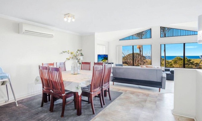 Kiama Heights Otro | Kiama · Kiama Ocean View Cottage lifestyle