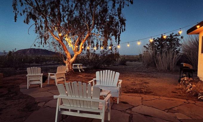 Landers Casa | Kick back at The Easy Does It Ranch - fast internet