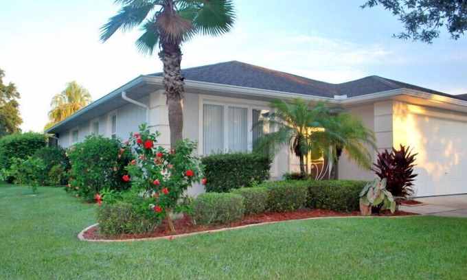 Sunset Lakes Casa | Casa para niños con piscina climatizada en comunidad cerrada, 10 min. a Disney