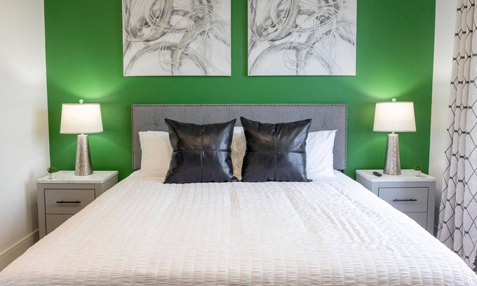 Madison Apartamento | Kid & Pet Friendly | Garage | 300 Wi-Fi | Gym