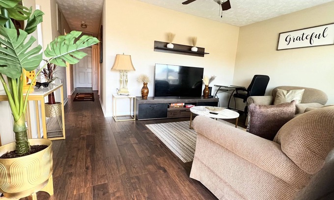 Fayetteville Casa | Kids/Pets friendly 3BR 1.5BT Fenced Purified Water.