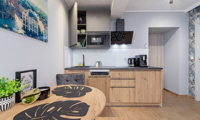 Grzegorzki Apartamento | Kielecka Studio With Bathtub by Renters