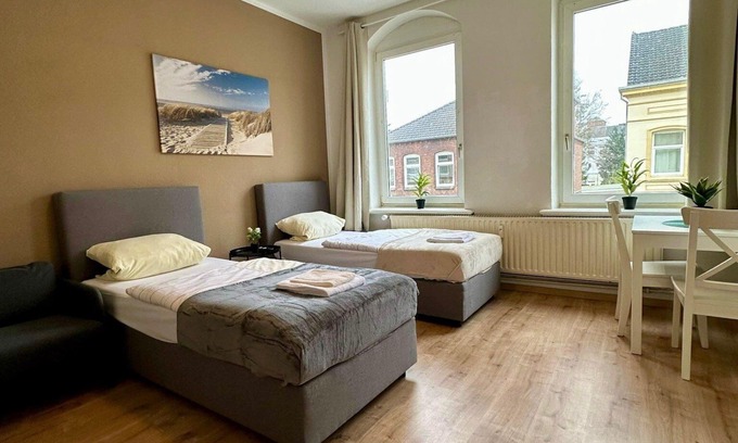 Neumuenster Casa | Kieler Straße 73 W2 - 3 bedrooms with 2 bathrooms