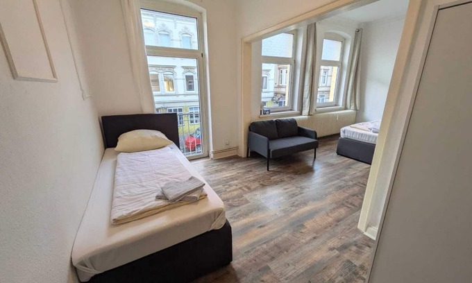 Neumuenster Casa | Kieler Straße 76 - 2 bedrooms with roof terrace