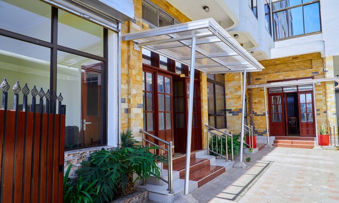 Arusha Hotel | KiliCrane Lodge