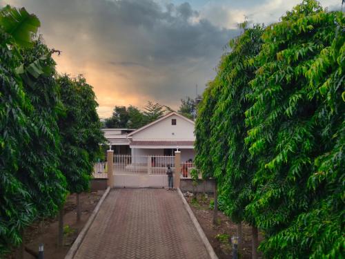 Weru Weru Casa | Kilimanjaro Country House