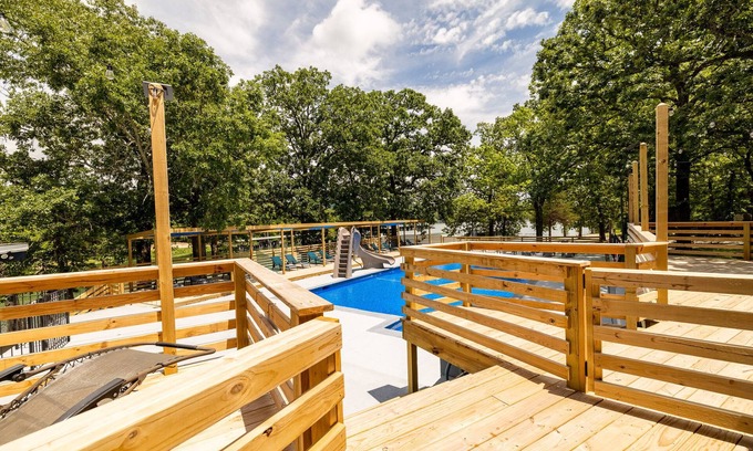 Kimberling City Hotel | Kimberling Cove C4
