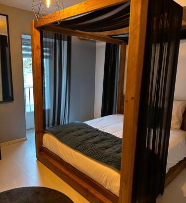 Oyre Cama Y Desayuno | Kimy Villa Lunoterie Futuroscope Piscine et Spa