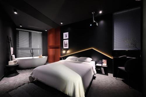 Ba Queo Apartamento | KIN Wander Tân Bình, The Mountain